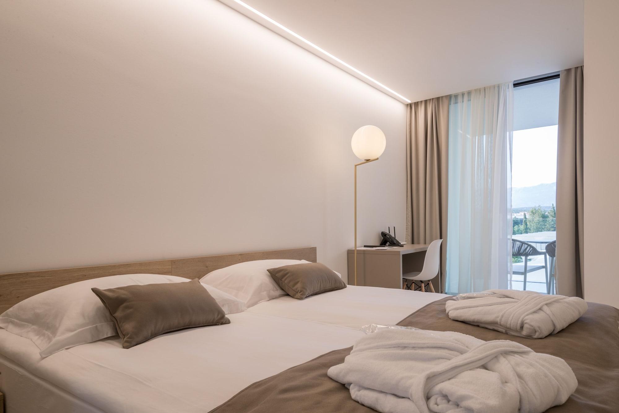 Aparthotel Joel Novalja Eksteriør bilde