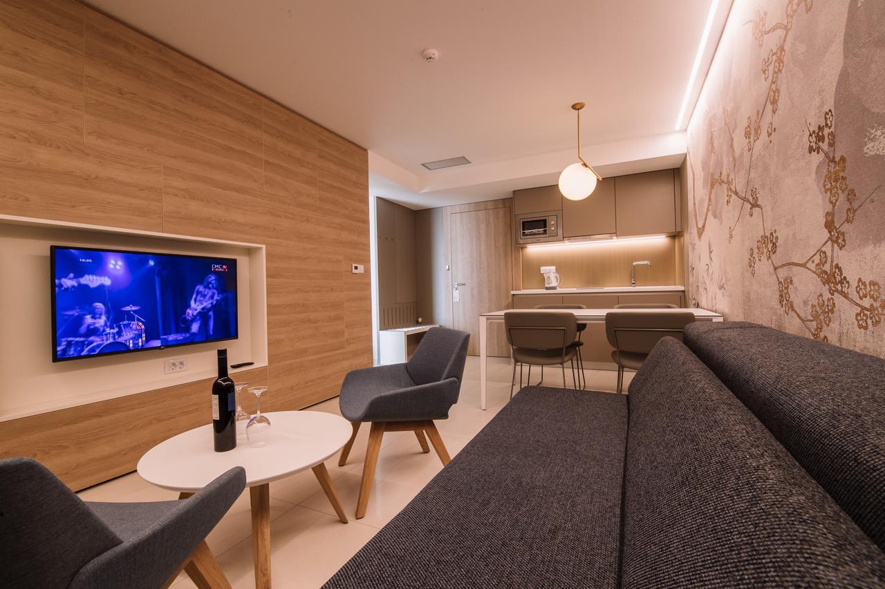 Aparthotel Joel Novalja Eksteriør bilde